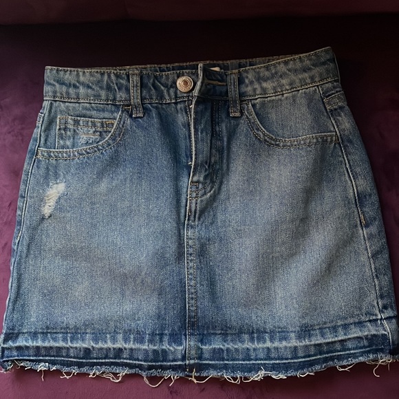 Forever 21 Girls - Denim Distressed Skirt - Size 7/8 With 5 Pockets - Picture 8 of 8